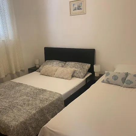 App Ra Apartment Selce Exterior photo